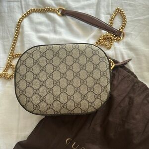 Women’s Gucci bag